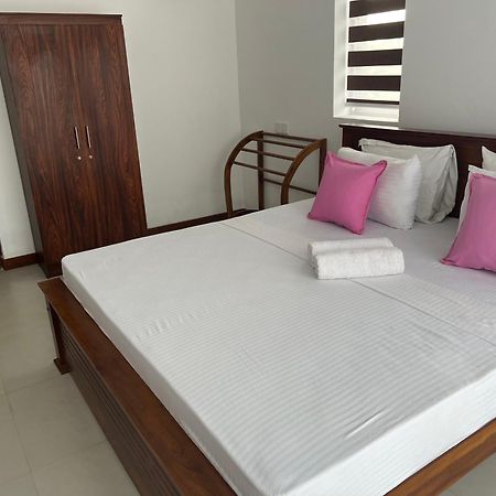 Silina Airport Transit Hotel & Residence Katunayake Exterior photo