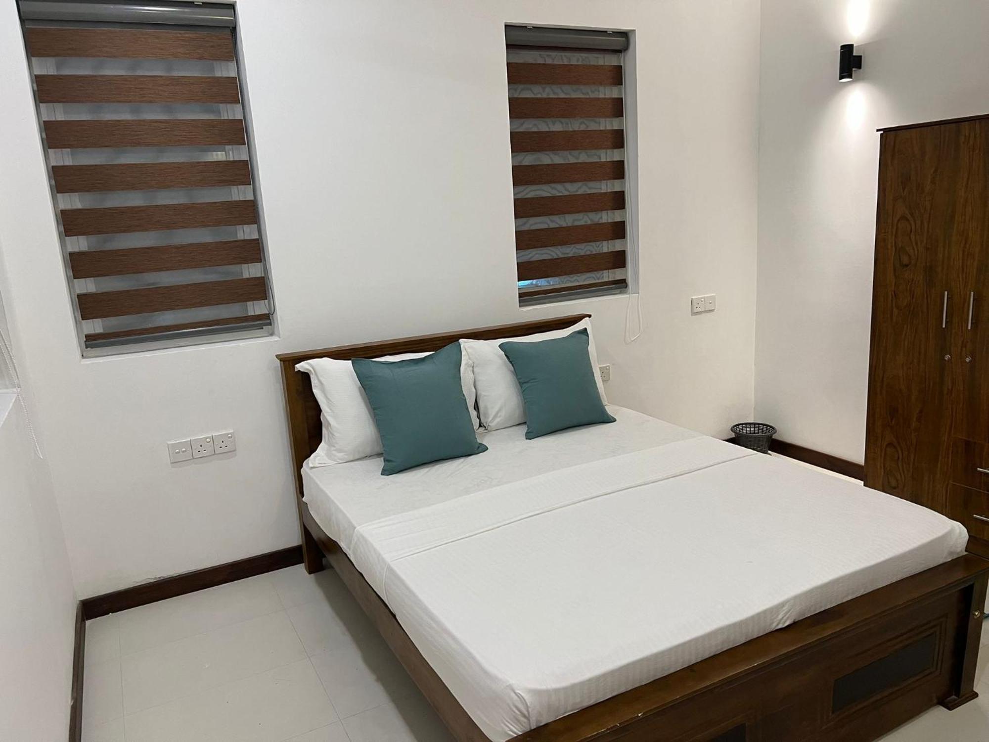 Silina Airport Transit Hotel & Residence Katunayake Exterior photo