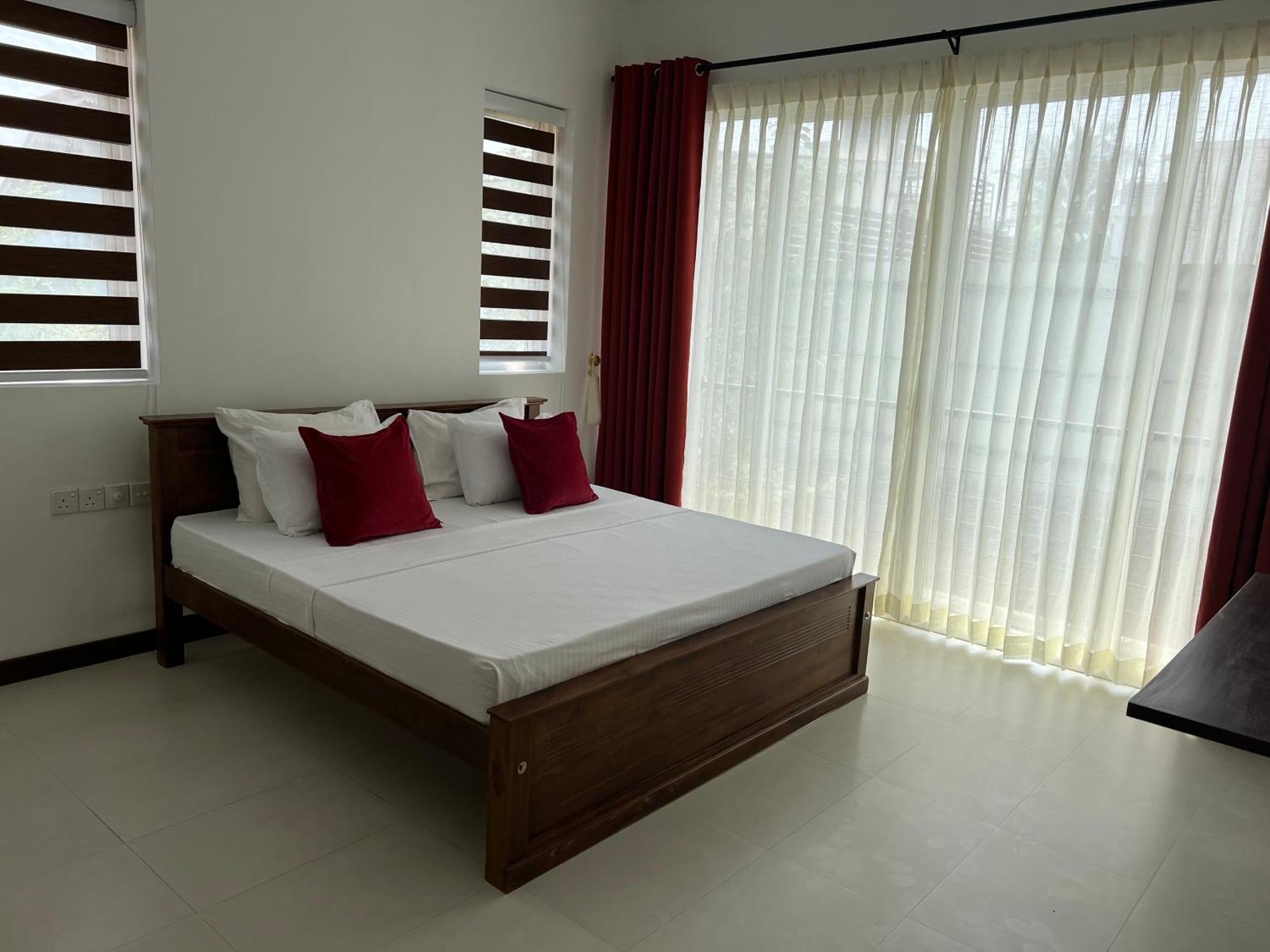 Silina Airport Transit Hotel & Residence Katunayake Exterior photo