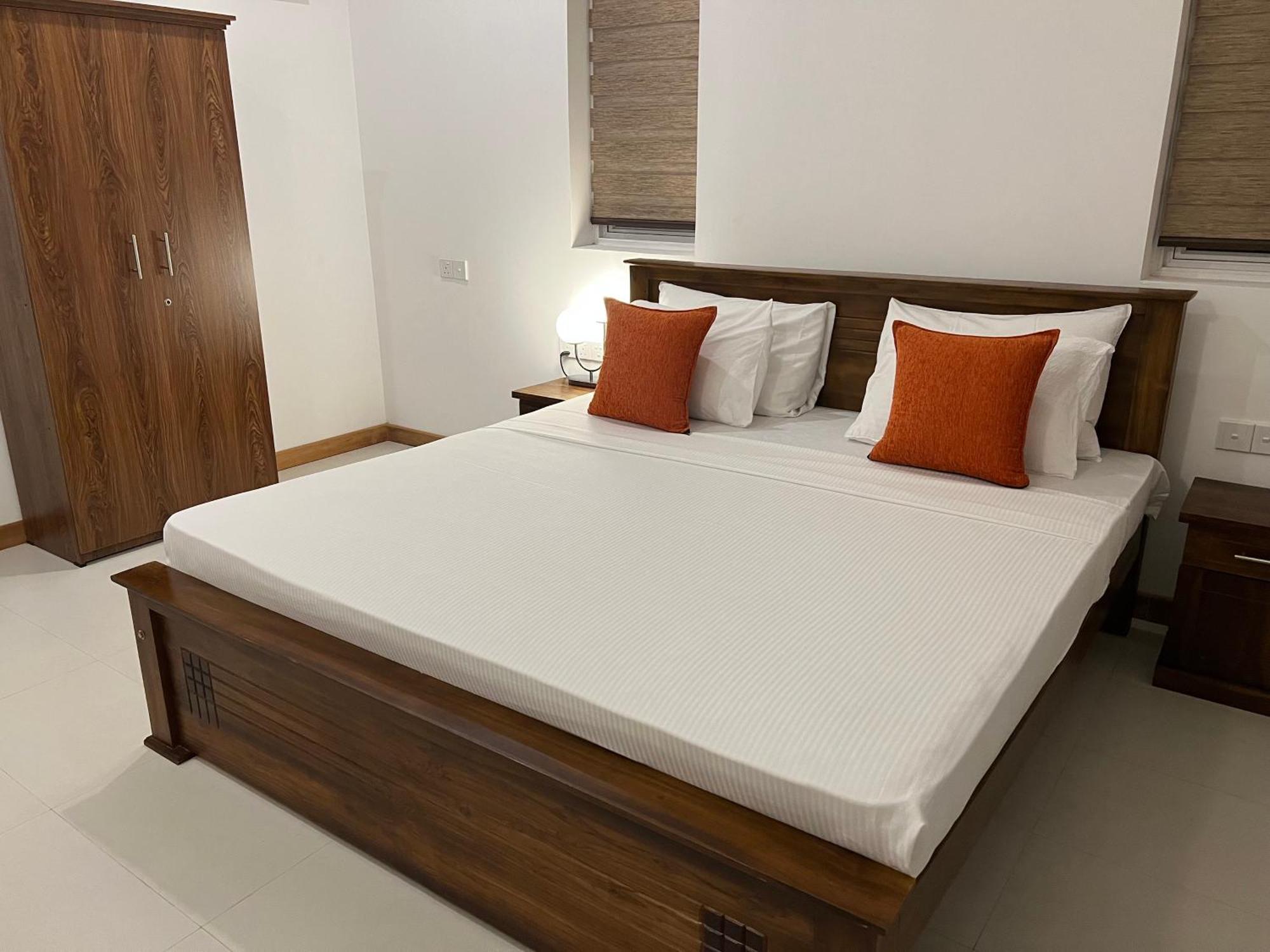 Silina Airport Transit Hotel & Residence Katunayake Exterior photo