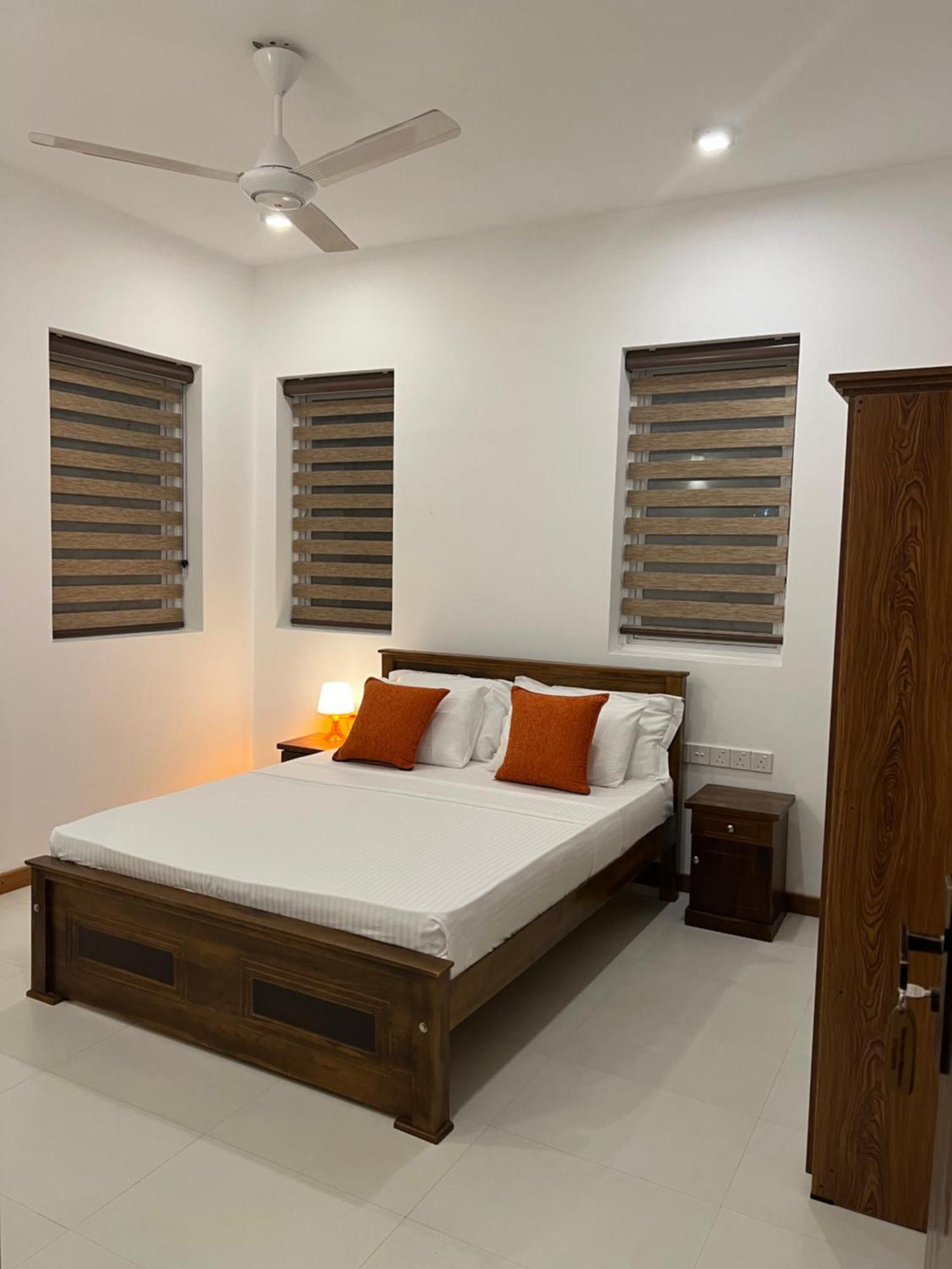 Silina Airport Transit Hotel & Residence Katunayake Exterior photo