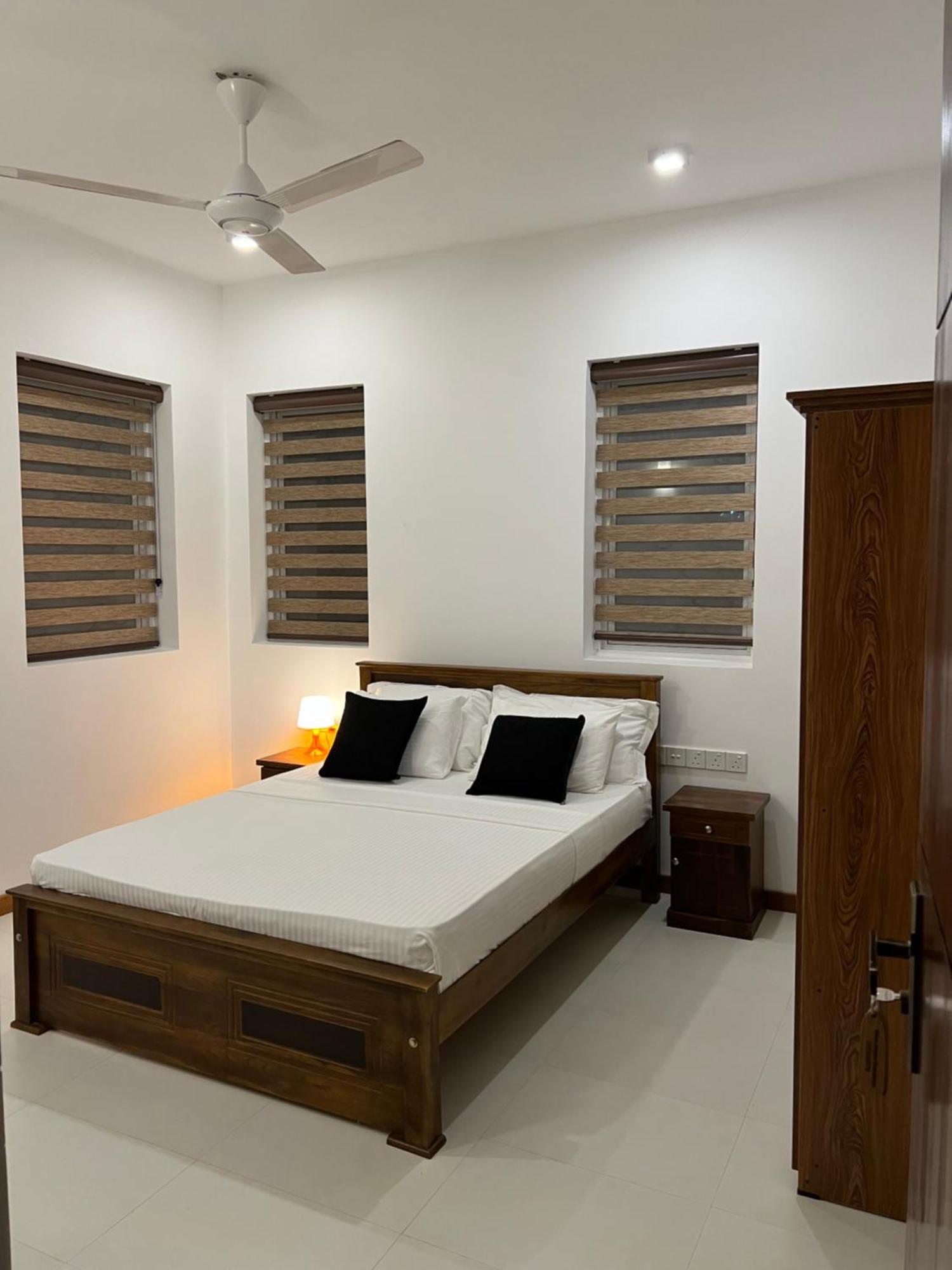 Silina Airport Transit Hotel & Residence Katunayake Exterior photo
