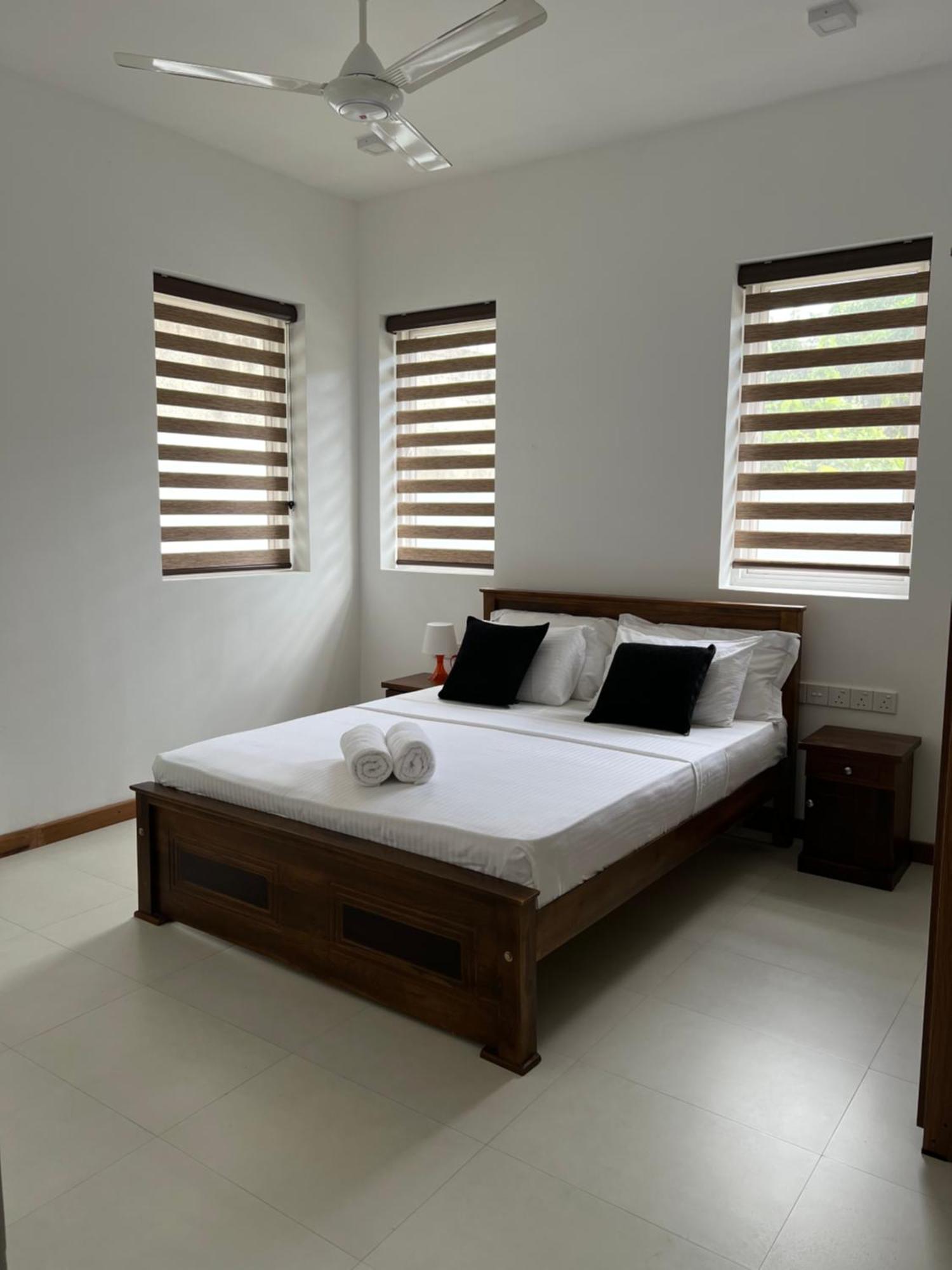 Silina Airport Transit Hotel & Residence Katunayake Exterior photo
