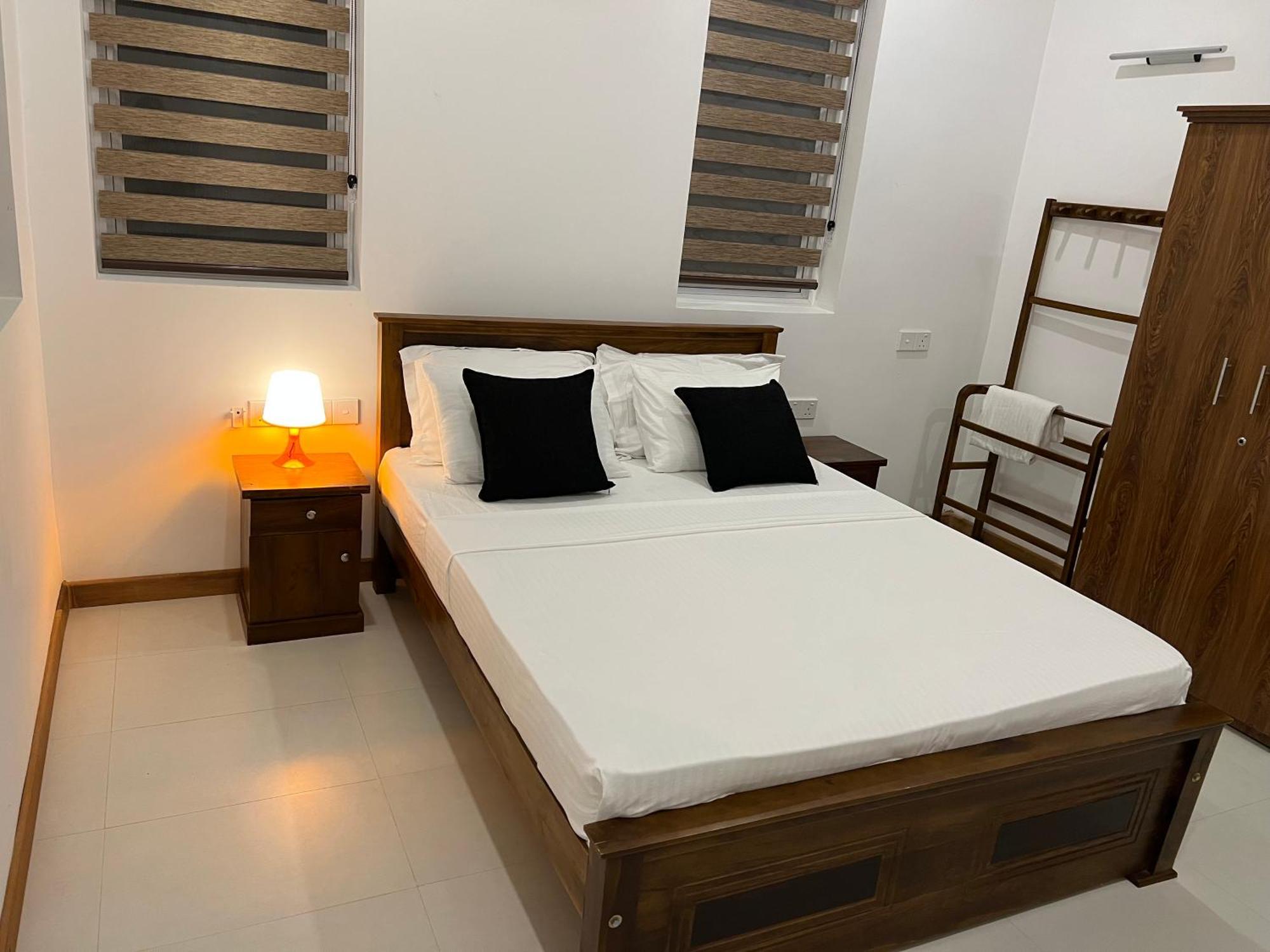 Silina Airport Transit Hotel & Residence Katunayake Exterior photo